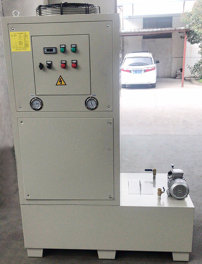 嚴寒降溫天氣，油冷機該怎樣防凍“保暖”？