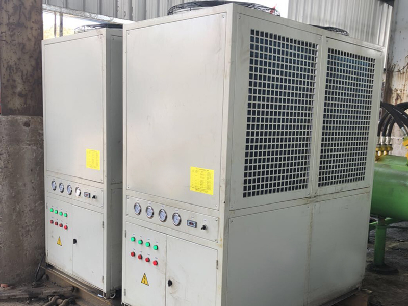 油冷卻機(jī) 油冷卻機(jī)