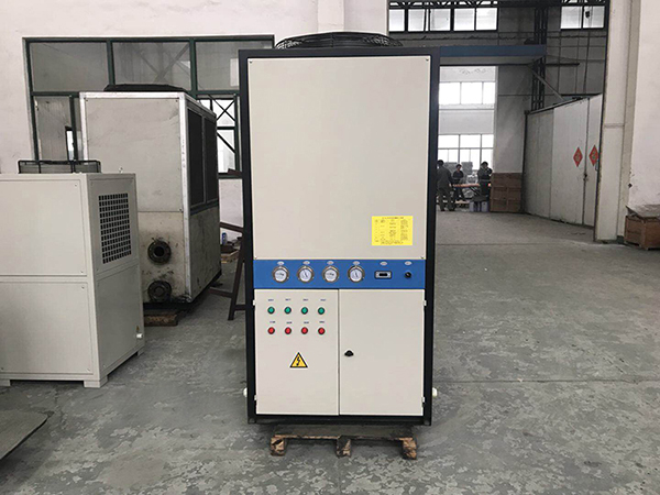 油冷機品質和價格的關系 油冷機品質和價格的關系